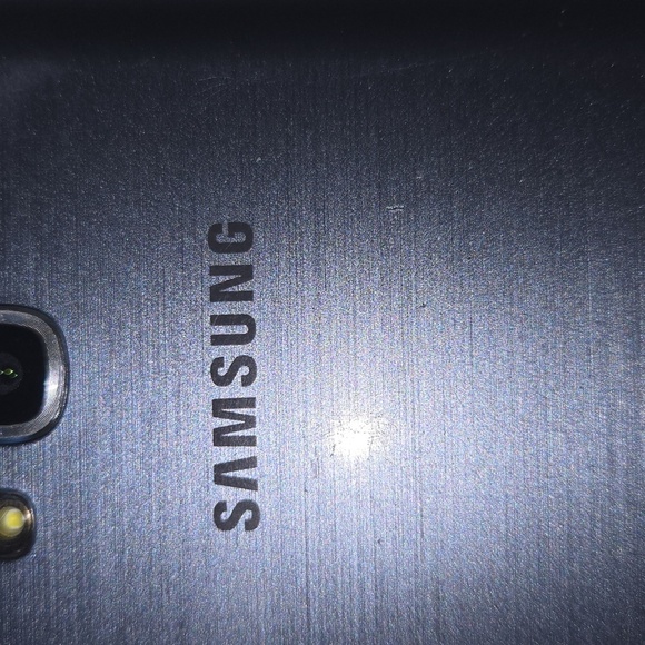 Samsung‎ Smartphone 4G LTE  in Sleek Gray - Picture 3 of 6